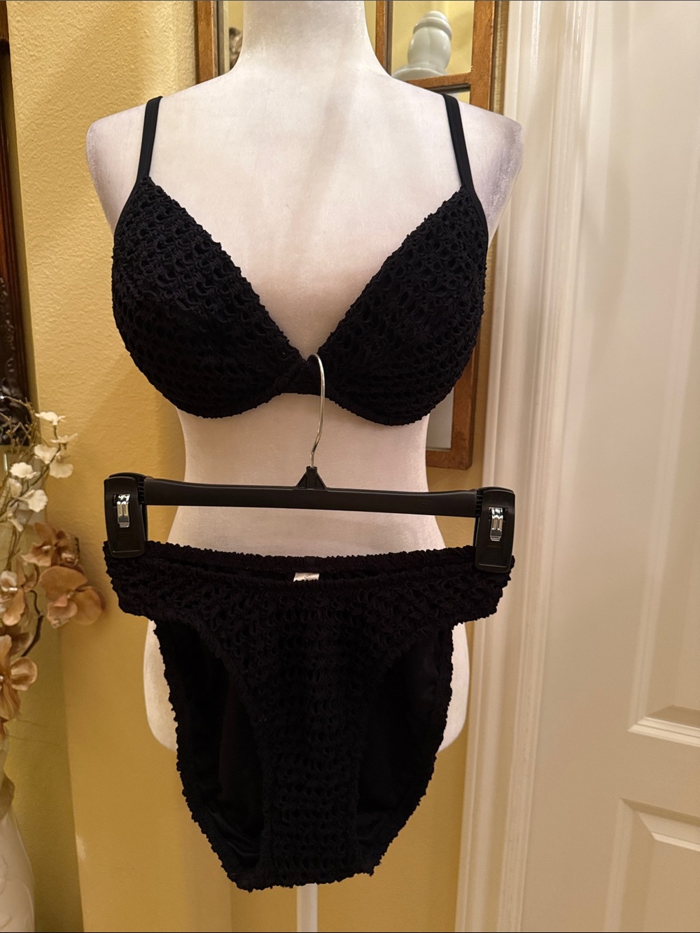 Vintage Rare VIctoria's Secret Black Crochet Bikini Set NEW